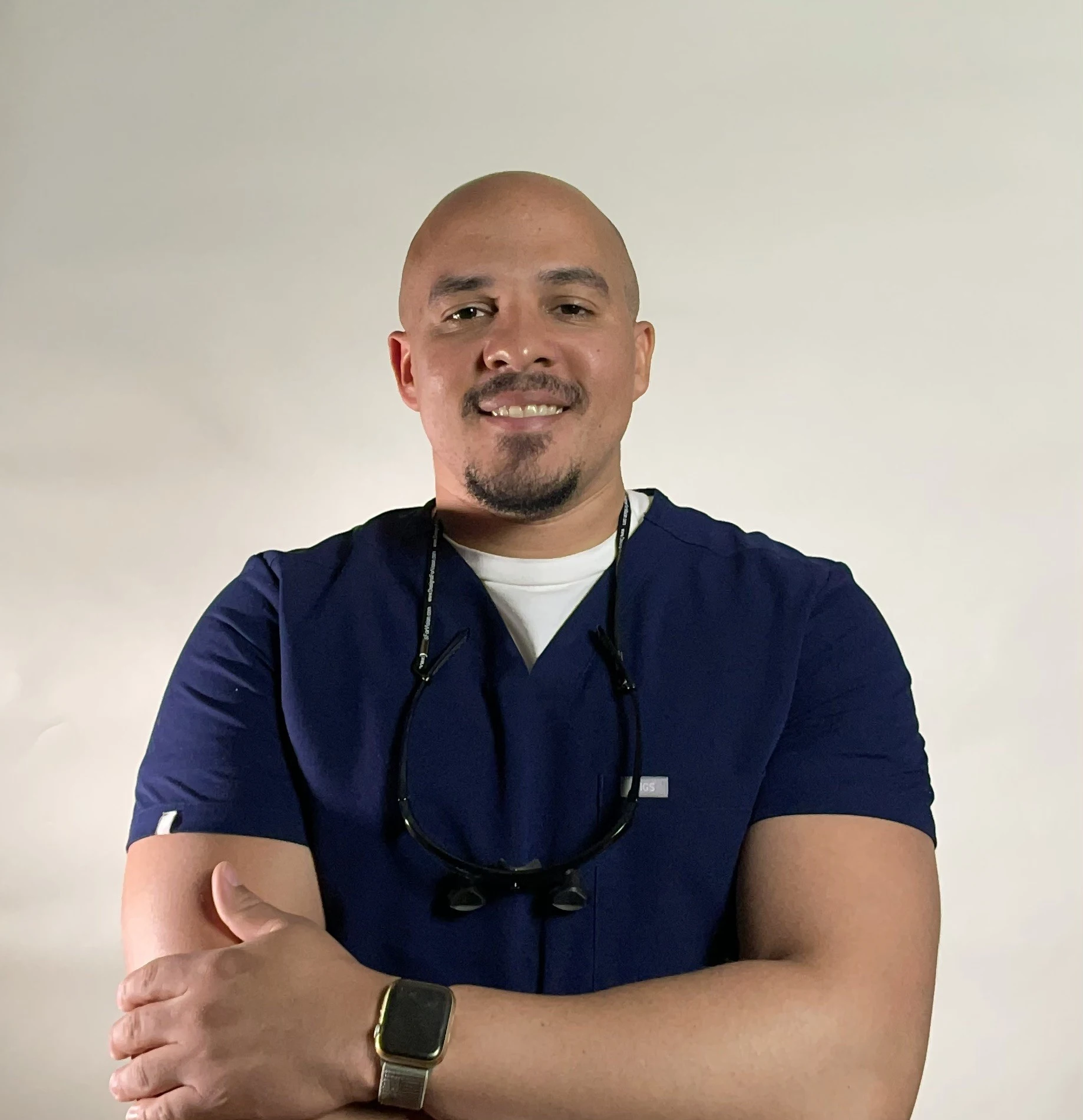 Dr. Hirving Henriquez